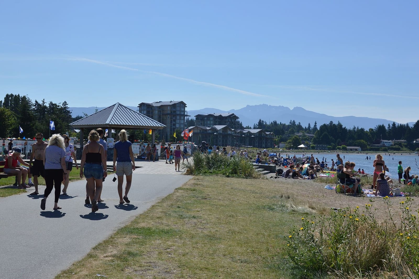 The beach at Parksville, five minutes from the French Creek Marina dock